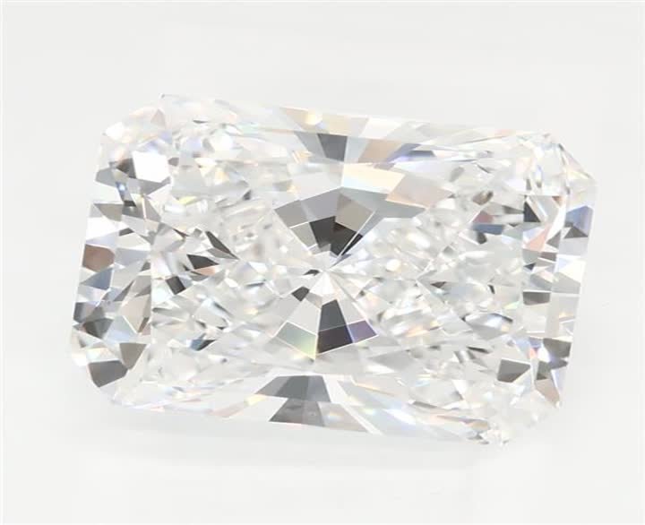2.02 CT Radiant Lab-Grown Diamond Surrey Vancouver Canada Langley Burnaby Richmond