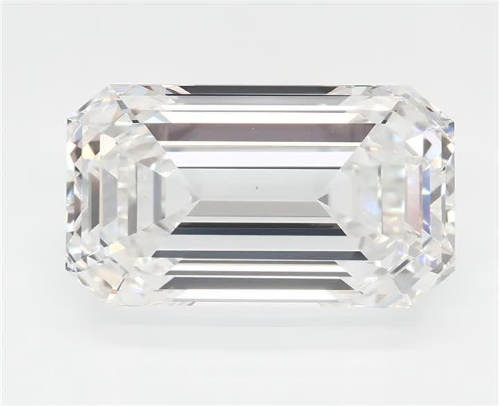 4.08 CT Emerald Lab-Grown Diamond Surrey Vancouver Canada Langley Burnaby Richmond