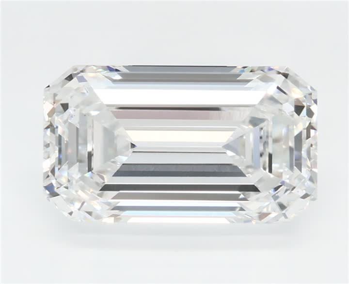 3.09 CT Emerald Lab-Grown Diamond Surrey Vancouver Canada Langley Burnaby Richmond