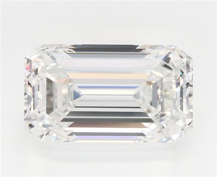 2.65 CT Emerald Lab-Grown Diamond Surrey Vancouver Canada Langley Burnaby Richmond