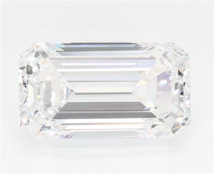 3.22 CT Emerald Lab-Grown Diamond Surrey Vancouver Canada Langley Burnaby Richmond
