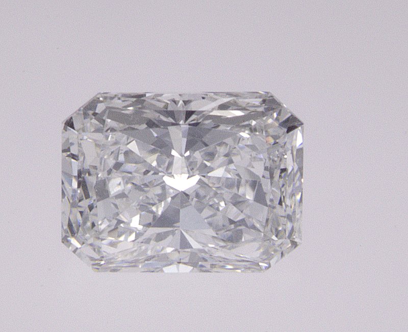 0.91 Carat Radiant Cut Natural Diamond
