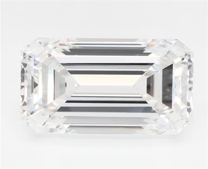 3.22 CT Emerald Lab-Grown Diamond Surrey Vancouver Canada Langley Burnaby Richmond