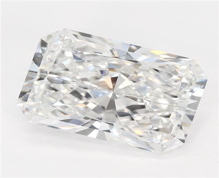2.64 CT Radiant Lab-Grown Diamond Surrey Vancouver Canada Langley Burnaby Richmond