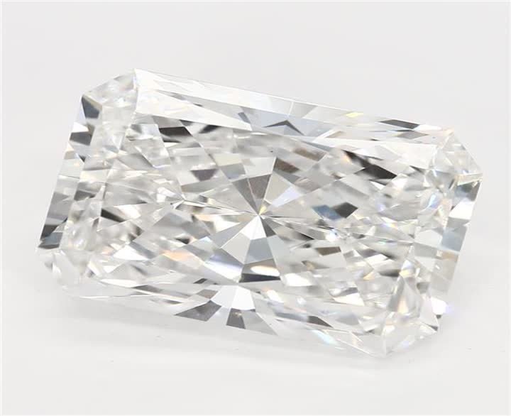 2.57 CT Radiant Lab-Grown Diamond Surrey Vancouver Canada Langley Burnaby Richmond