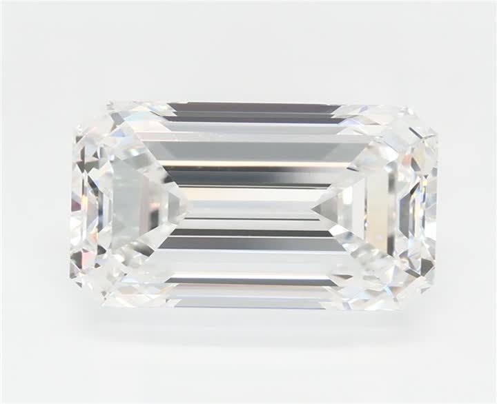 2.9 CT Emerald Lab-Grown Diamond Surrey Vancouver Canada Langley Burnaby Richmond