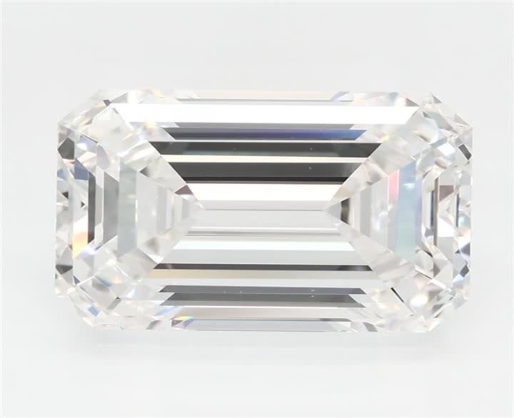 3.89 CT Emerald Lab-Grown Diamond Surrey Vancouver Canada Langley Burnaby Richmond