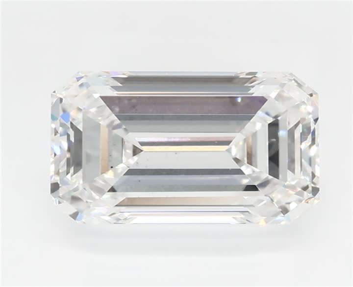 2.23 CT Emerald Lab-Grown Diamond Surrey Vancouver Canada Langley Burnaby Richmond