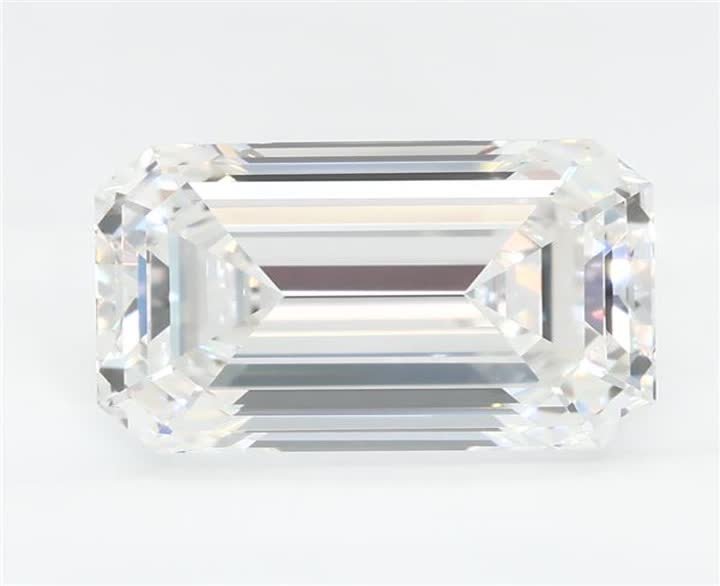 2.39 CT Emerald Lab-Grown Diamond Surrey Vancouver Canada Langley Burnaby Richmond