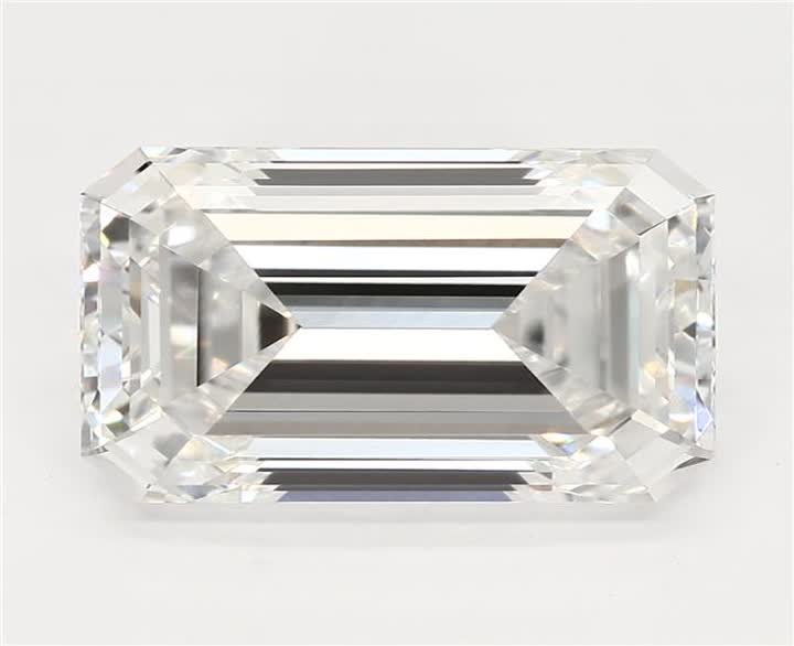 2.07 CT Emerald Lab-Grown Diamond Surrey Vancouver Canada Langley Burnaby Richmond