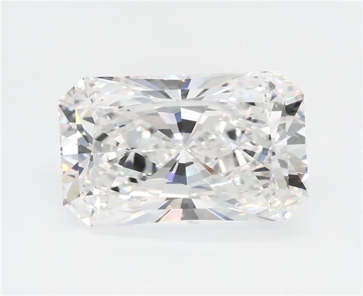 2.55 CT Radiant Lab-Grown Diamond Surrey Vancouver Canada Langley Burnaby Richmond