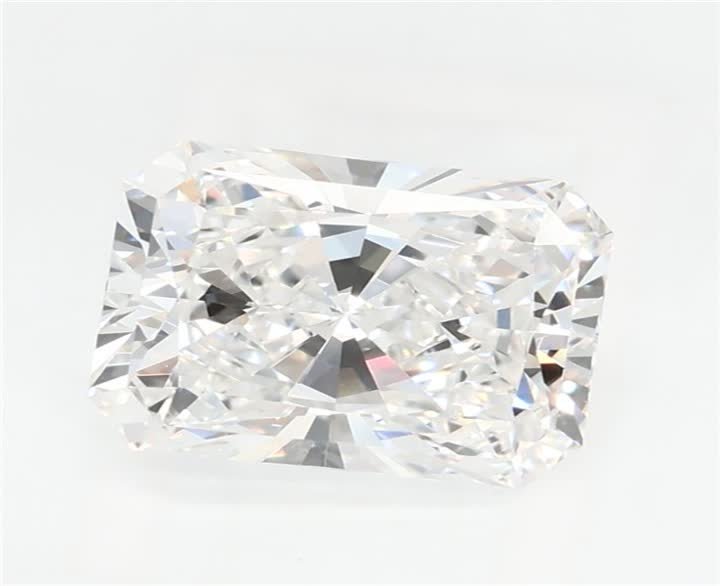 1.65 CT Radiant Lab-Grown Diamond Surrey Vancouver Canada Langley Burnaby Richmond
