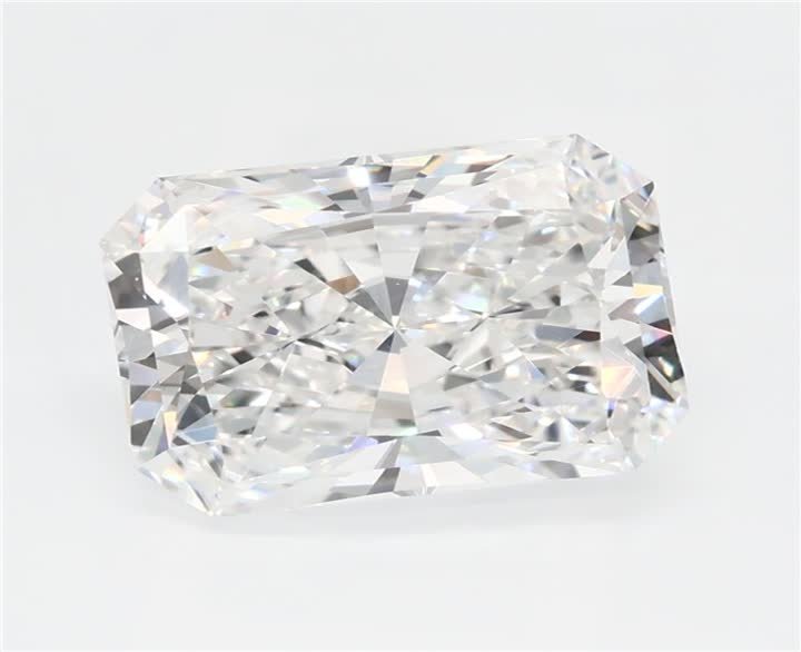 2.65 CT Radiant Lab-Grown Diamond Surrey Vancouver Canada Langley Burnaby Richmond