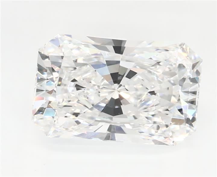 1.65 CT Radiant Lab-Grown Diamond Surrey Vancouver Canada Langley Burnaby Richmond