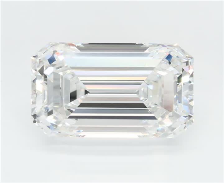 4.38 CT Emerald Lab-Grown Diamond Surrey Vancouver Canada Langley Burnaby Richmond