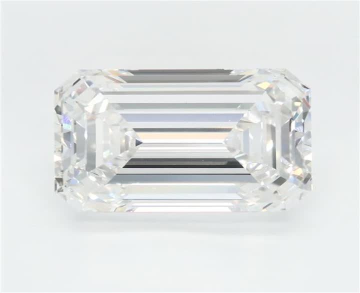 3.85 CT Emerald Lab-Grown Diamond Surrey Vancouver Canada Langley Burnaby Richmond