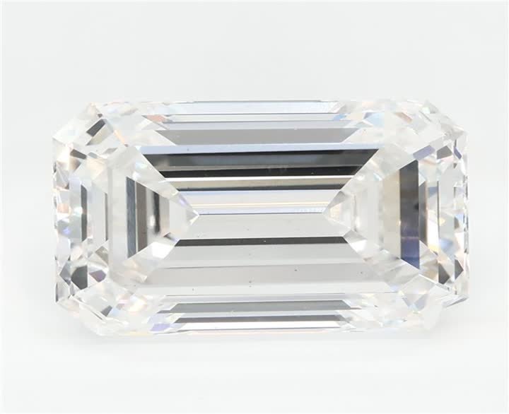 4.39 CT Emerald Lab-Grown Diamond Surrey Vancouver Canada Langley Burnaby Richmond