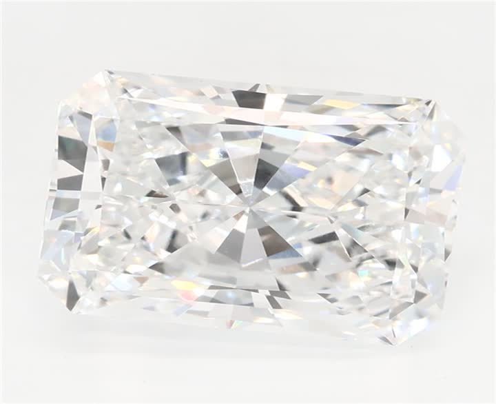 3.24 CT Radiant Lab-Grown Diamond Surrey Vancouver Canada Langley Burnaby Richmond