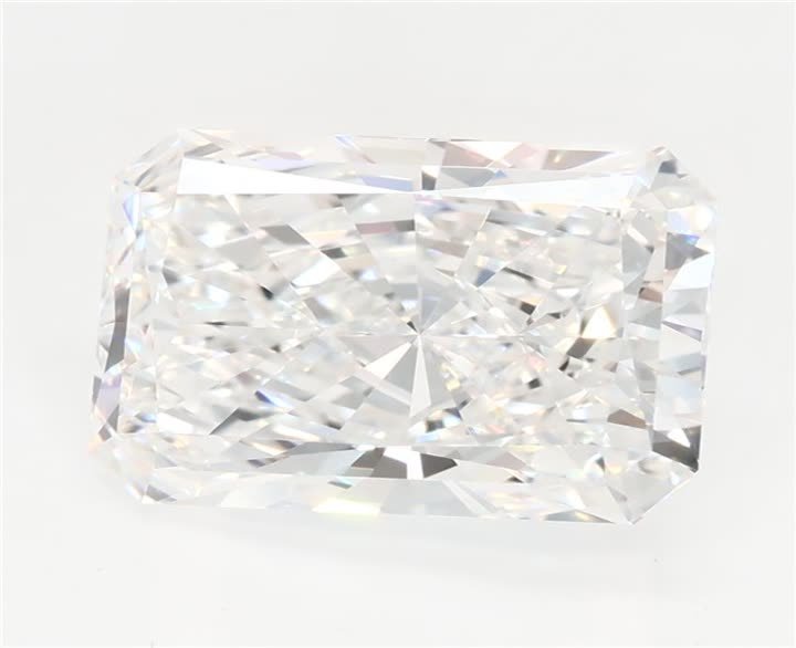 2.86 CT Radiant Lab-Grown Diamond Surrey Vancouver Canada Langley Burnaby Richmond