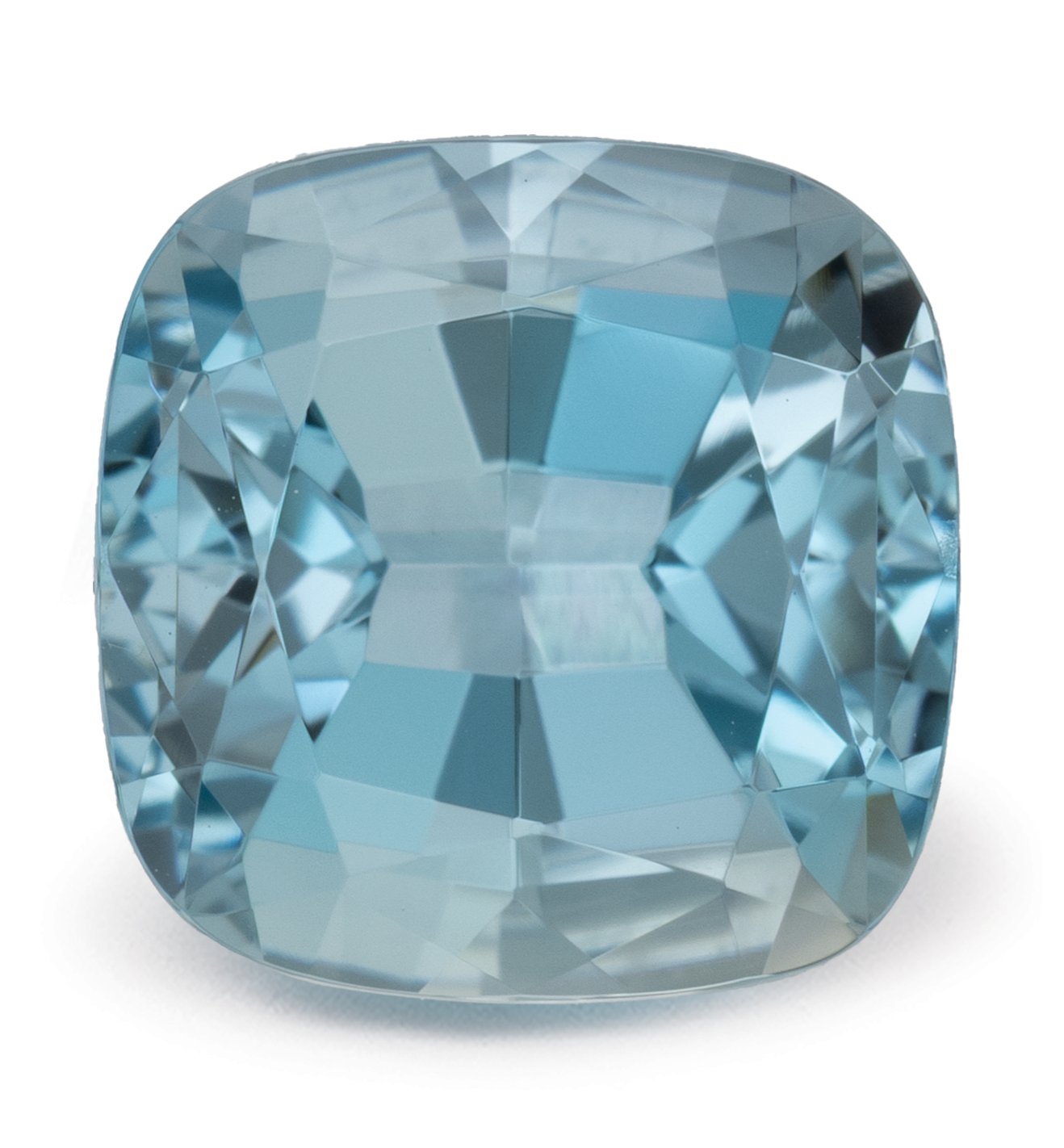 CUSHION 4.27ct Natural Aquamarine 