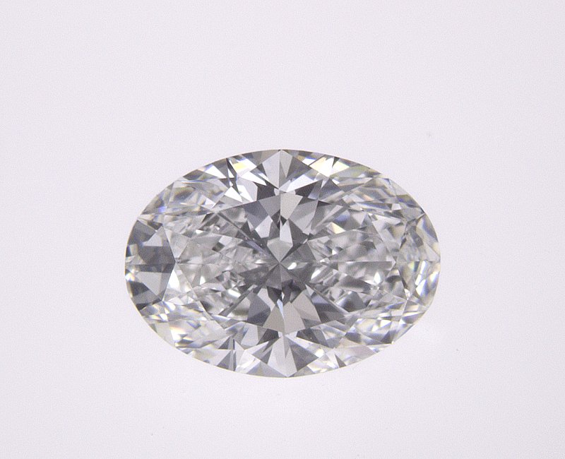 OVAL 0.90ct E VS1