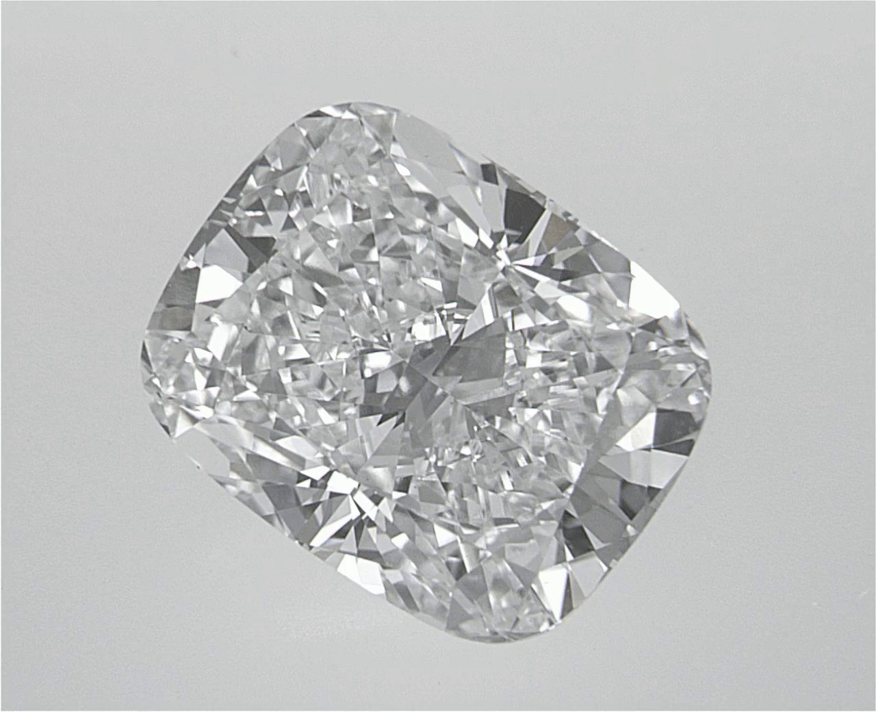 ELONGATED CUSHION 3.20ct D VVS2