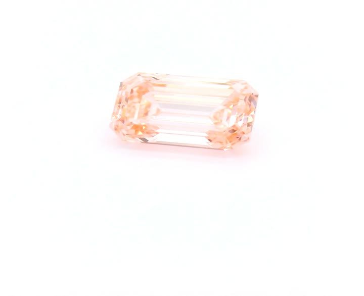 EMERALD 1.71ct Fancy Vivid Pink VVS2