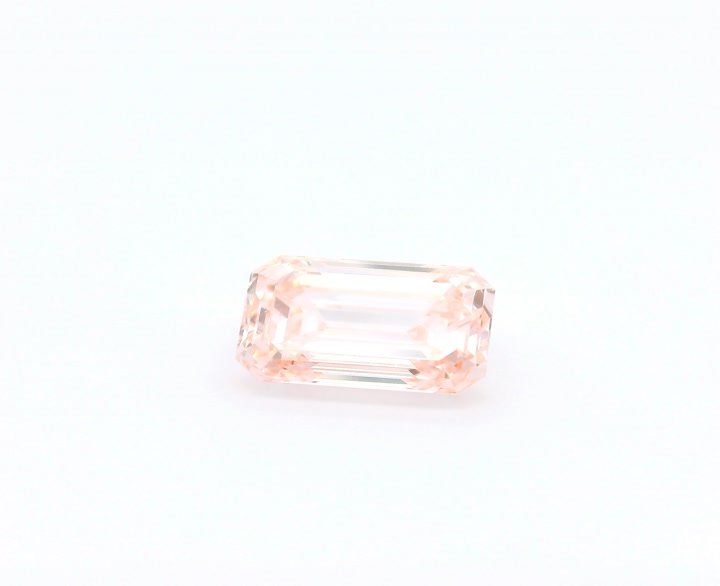EMERALD 2.32ct Fancy Intense Pink VS1