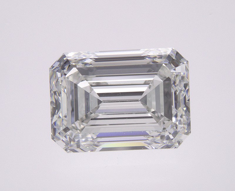 EMERALD 2.21ct H VS2