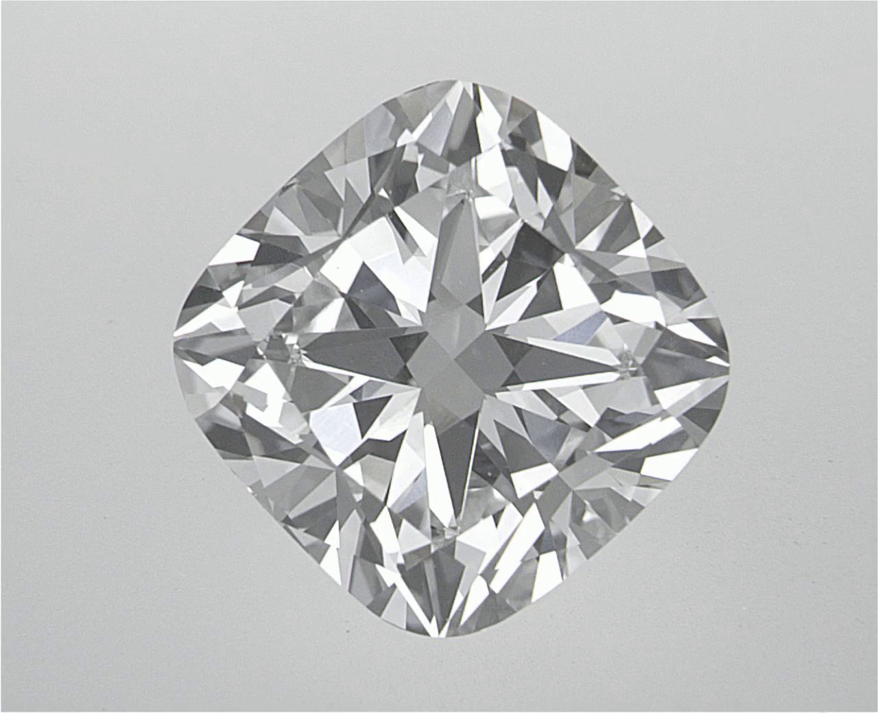 CUSHION 3.58ct E VVS2
