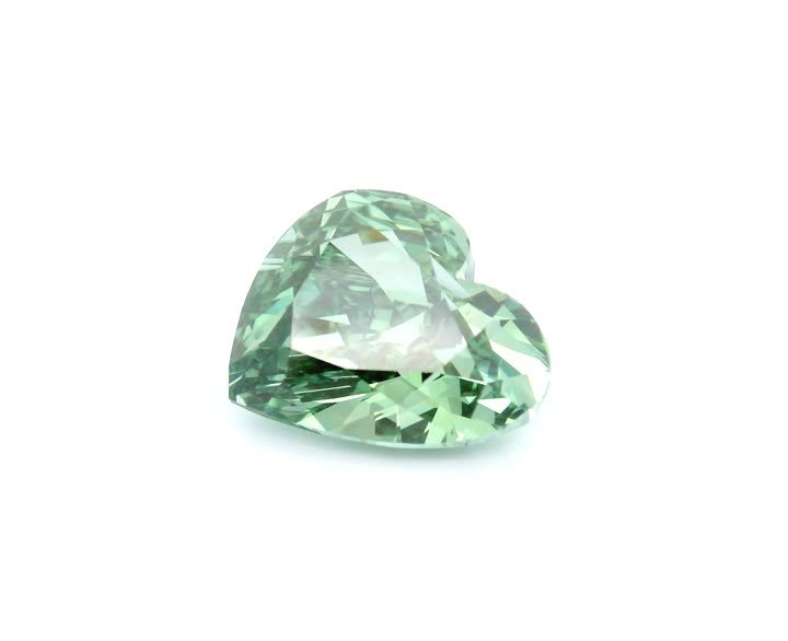 HEART 5.01ct Fancy Vivid Green VS1