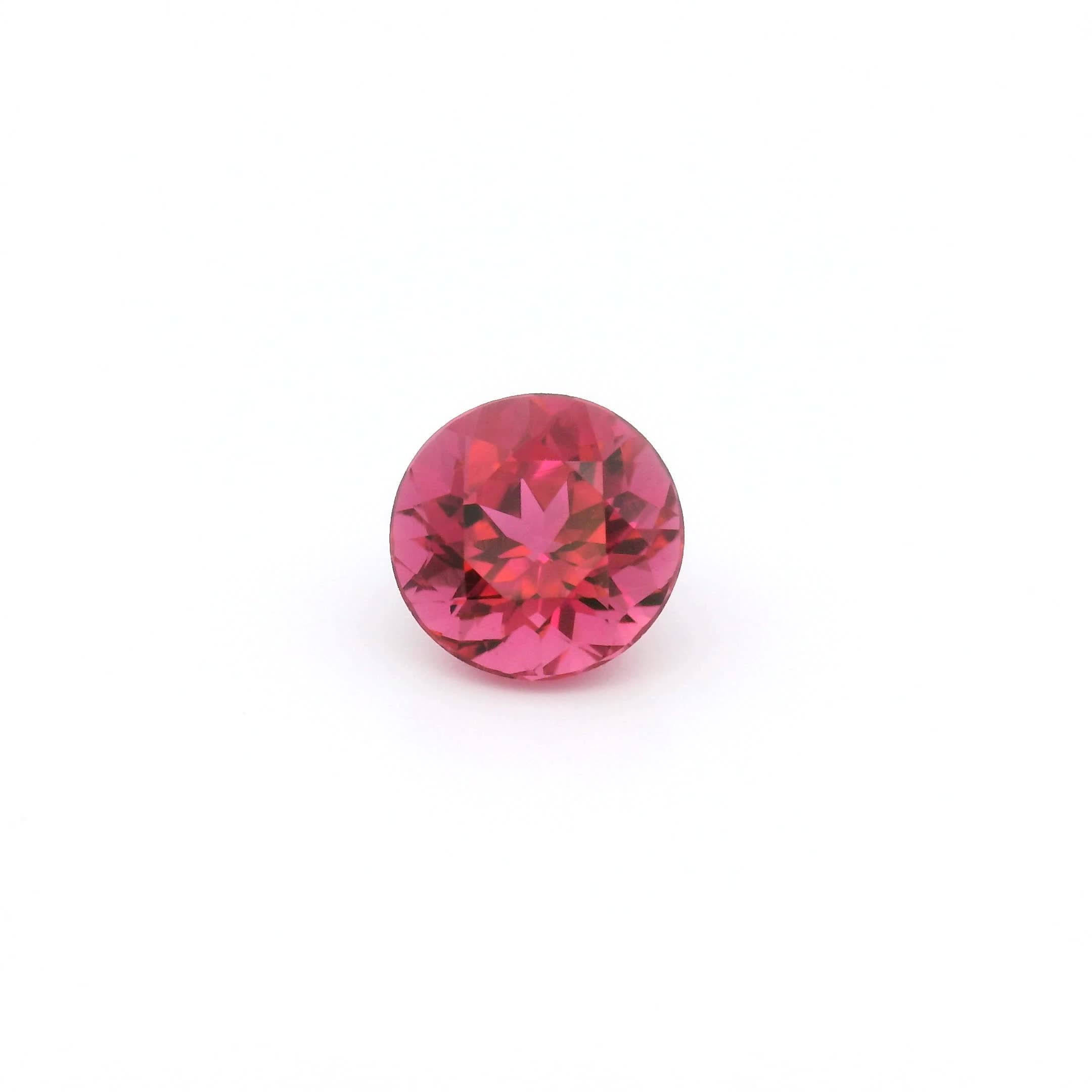 0.9 Carat Round Cut Diamond