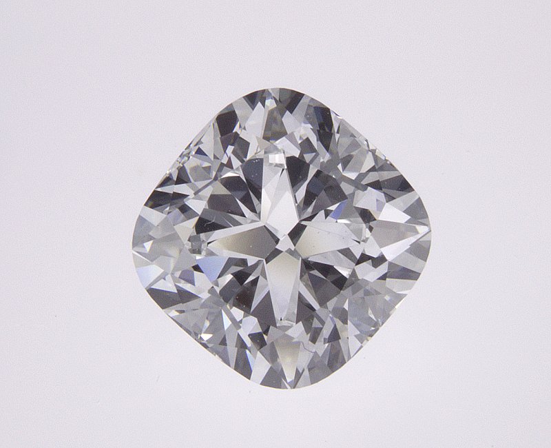 CUSHION 1.55ct E VVS2