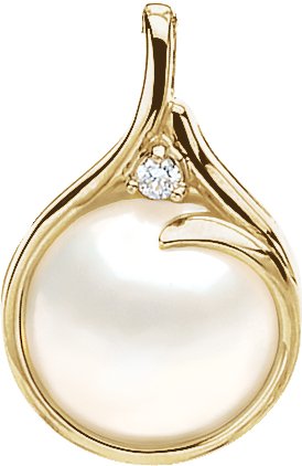 Mabe Pearl and Diamond Pendant 15mm Mabe Pearl .06 CTW Ref 372394