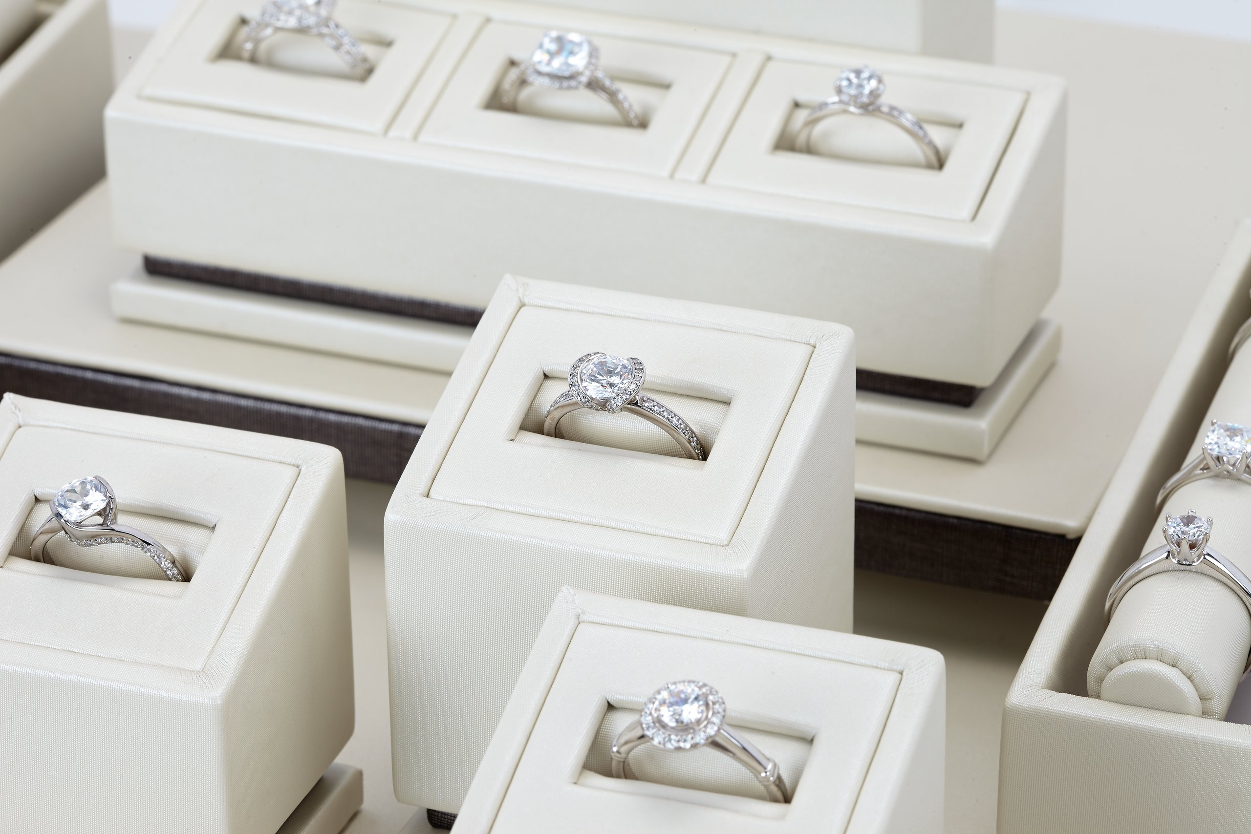 customizable engagement rings