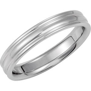 Platinum 4 mm Grooved Band Size 8.5 Ref 13071248