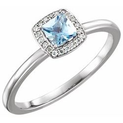 Aquamarine & Diamond Halo-Style Ring alebo neosadený