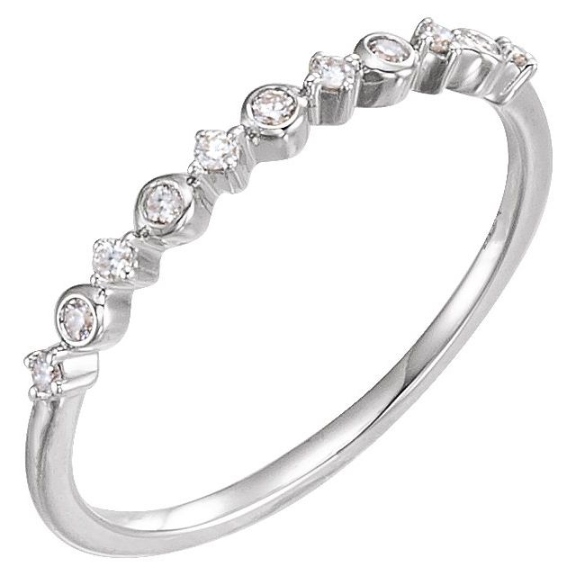 14K White 1/10 CTW Diamond Ring Size 7 