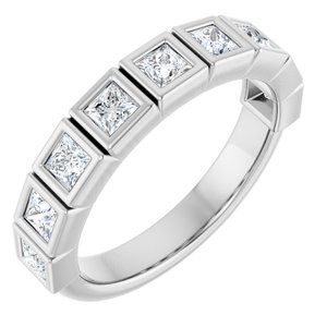 https://meteor.stullercloud.com/das/73362330?obj=metals&obj.recipe=white&obj=stones/diamonds/g_Accent&$standard$