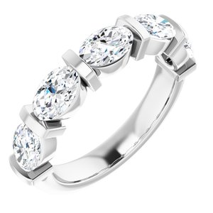 https://meteor.stullercloud.com/das/73363893?obj=metals&obj.recipe=white&obj=stones/diamonds/g_Accent&$standard$