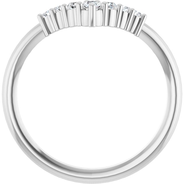 14K White 1/6 CTW Diamond Graduated V Ring