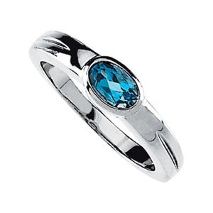 Swiss Blue Topaz Ring 6 x 4mm Ref 998543